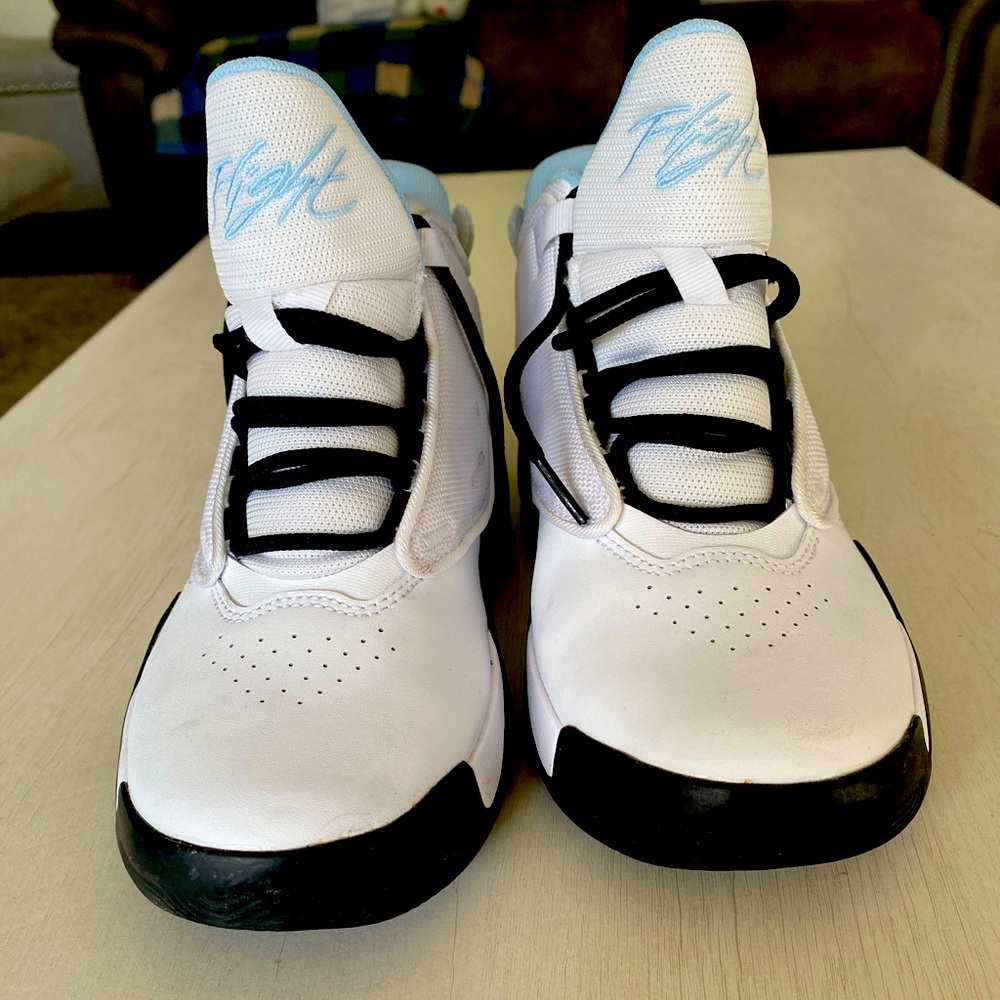 Jordan Aura 4’s